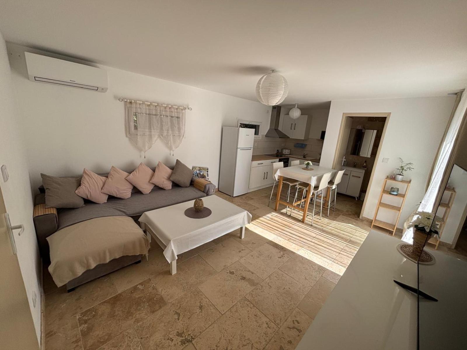Maison De En Campagne Holiday home Cavaillon