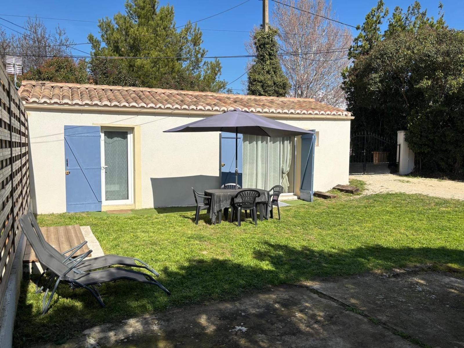 Holiday home Maison De En Campagne Cavaillon